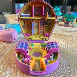 1994 Pony Ridin’ Horse Show Bluebird Polly Pocket compact